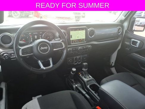 Used 2022 Jeep Wrangler Unlimited Sahara AWD/4WD image 20