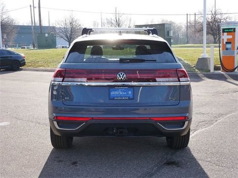 New 2026 Volkswagen Atlas Cross Sport SE image 3
