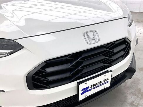 Certified 2025 Honda HR-V Sport image 30