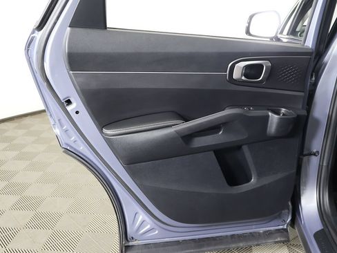 Used 2024 Kia Sorento S FWD image 25