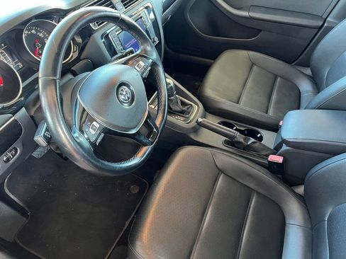 Used 2016 Volkswagen Jetta SEL Premium image 17