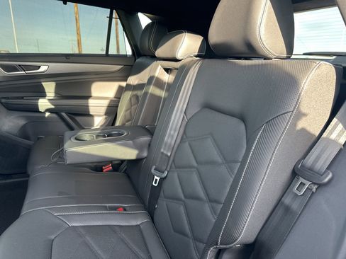 New 2026 Volkswagen Atlas Cross Sport SE image 19