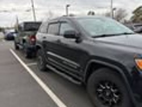 Used 2015 Jeep Grand Cherokee Laredo w/ Quick Order Package 23E AWD/4WD image 1