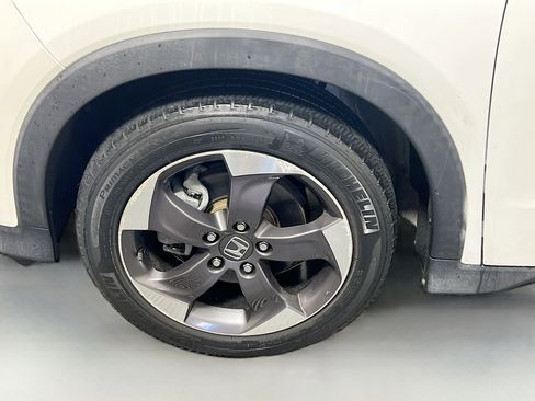 Used 2018 Honda HR-V EX image 13