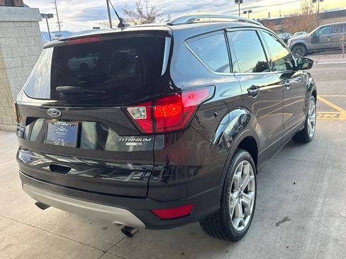 Used 2019 Ford Escape Titanium image 4
