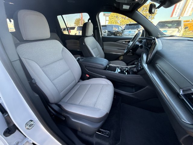 Used 2026 Chevrolet Traverse LT w/ Driver Confidence Package FWD image 29