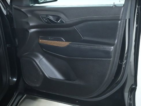 Used 2019 GMC Acadia SLE w/ Driver Alert Package I image 34