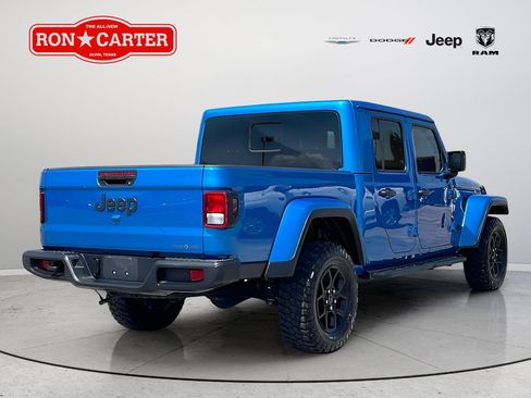 Used 2025 Jeep Gladiator Sport AWD/4WD image 6