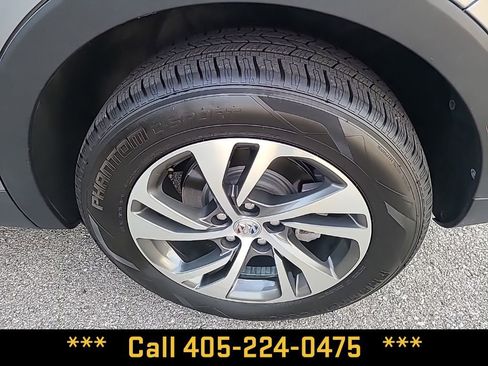 Used 2023 Buick Envision Essence image 5