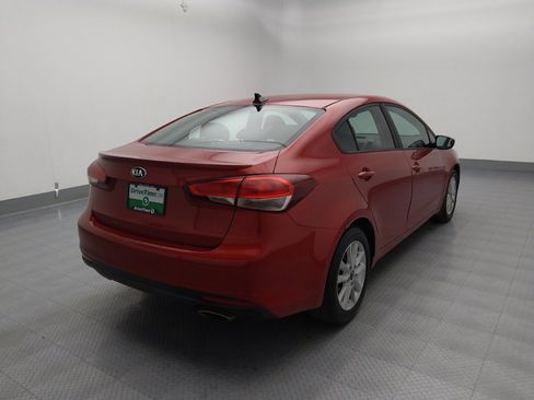 Used 2017 Kia Forte S image 9