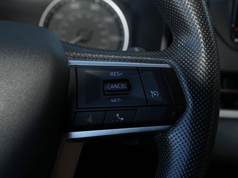 Used 2024 Mitsubishi Outlander ES FWD image 17