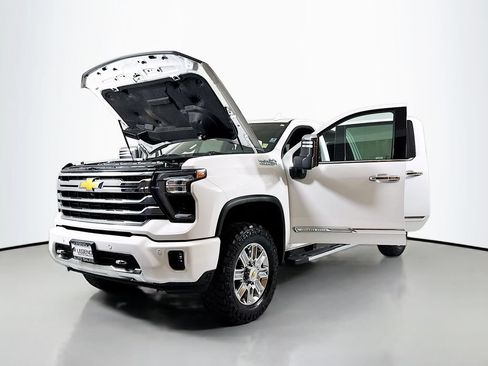 Used 2024 Chevrolet Silverado 3500 High Country w/ High Country Premium Package AWD/4WD image 24