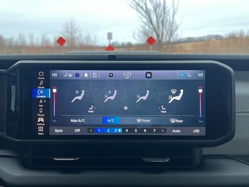 Used 2024 Jeep Wrangler Sahara w/ Technology Group image 26