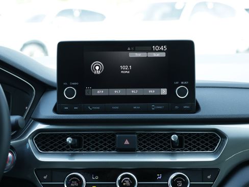 Used 2025 Acura Integra Base image 17