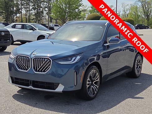 Used 2025 BMW X3 xDrive30i w/ Premium Package AWD/4WD image 2
