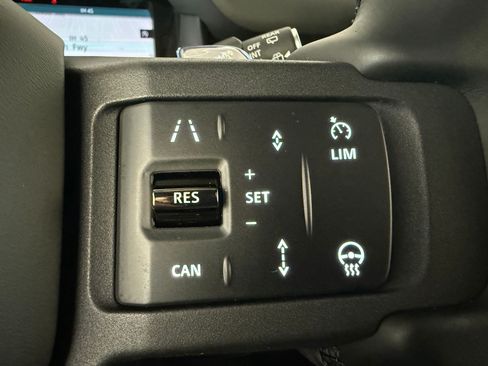 New 2026 Land Rover Defender 110 OCTA AWD/4WD image 19