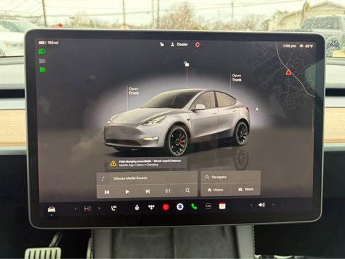 Used 2024 Tesla Model Y Performance image 10