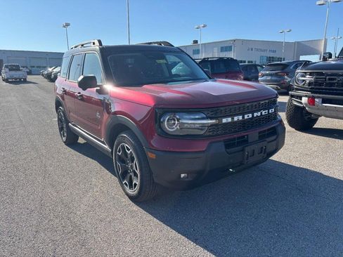 New 2025 Ford Bronco Sport Outer Banks w/ Outer Banks Tech Package+ image 2
