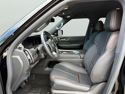 Used 2025 Nissan Armada SL w/ Captain's Chari Seat Package RWD image 13