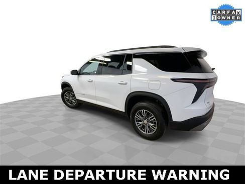 Used 2025 Chevrolet Traverse LT w/ Driver Confidence Package image 6