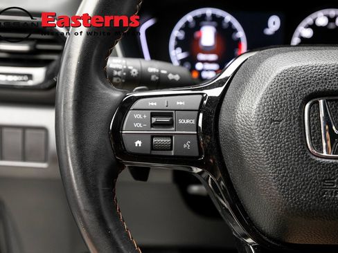 Used 2023 Honda Pilot Sport image 14