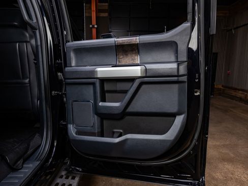 Used 2022 Ford F250 Lariat w/ Tremor Off-Road Package image 35