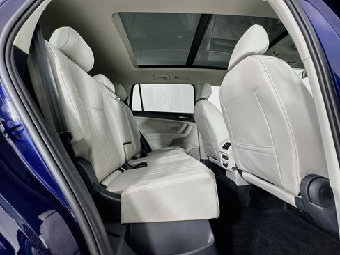 Used 2022 Volkswagen Tiguan SE w/ Panoramic Sunroof Package AWD/4WD image 29