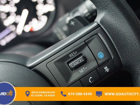 Used 2024 Nissan Rogue SV image 21