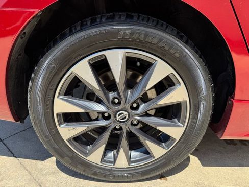 Used 2019 Nissan Sentra SR FWD image 7