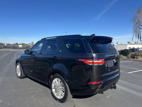 Used 2017 Land Rover Discovery HSE image 6