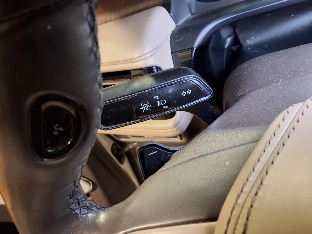 Used 2022 Lincoln Aviator Reserve w/ Equipment Group 201A RWD image 12