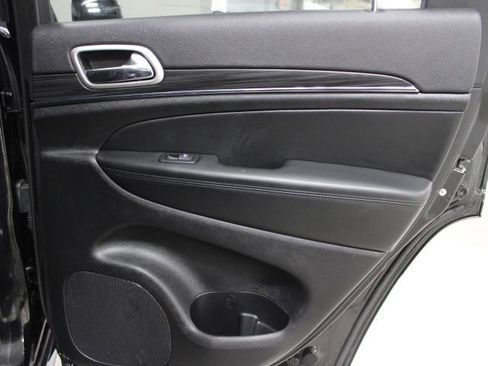 Used 2022 Jeep Grand Cherokee Limited w/ Trailer Tow Group IV image 28