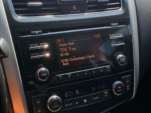 Used 2013 Nissan Altima 2.5 SV image 15