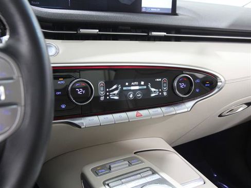 Certified 2024 Genesis GV70 2.5T w/ Advanced Package image 14
