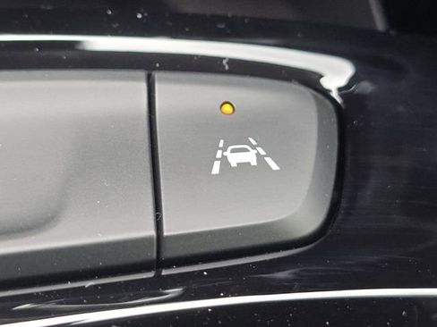 New 2026 Chevrolet Trax ACTIV w/ Sunroof Package image 9