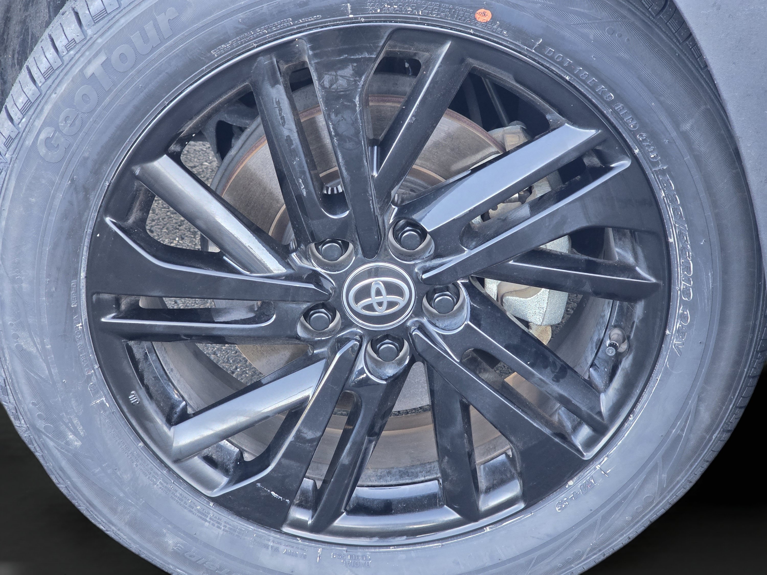 Used 2024 Toyota Corolla Cross AWD Hybrid w/ Moonroof Package image 29