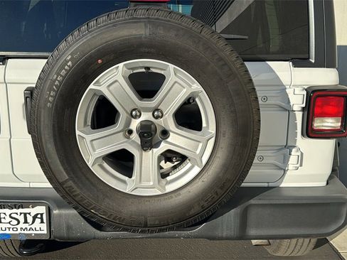 Used 2021 Jeep Wrangler Unlimited Sport image 9