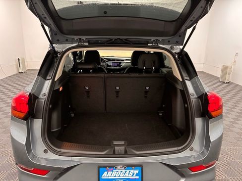 Used 2022 Buick Encore GX Preferred w/ Sport Touring Package image 10