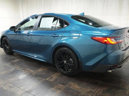 Certified 2025 Toyota Camry Hybrid image 7