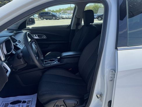 Used 2017 Chevrolet Equinox LS FWD image 16