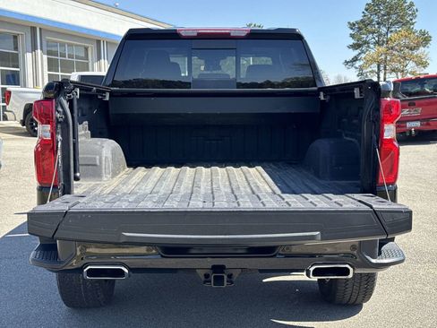 Used 2023 Chevrolet Silverado 1500 LT Trail Boss w/ LT Trail Boss Premium Package image 32