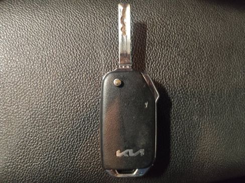 Used 2024 Kia Forte LXS image 32