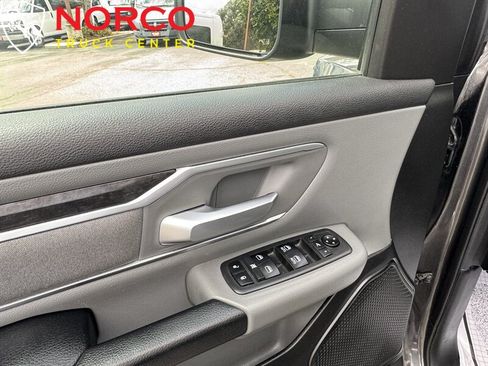 Used 2019 RAM 1500 Big Horn RWD image 17