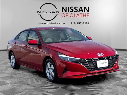 Used 2023 Hyundai Elantra SE w/ Cargo Package image 26