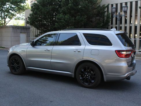 Used 2020 Dodge Durango R/T w/ Blacktop Package AWD/4WD image 9
