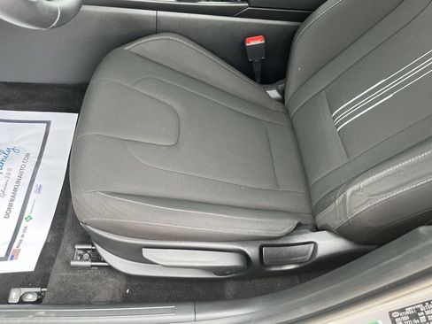 Used 2025 Hyundai Elantra Sport w/ Cargo Package FWD image 12