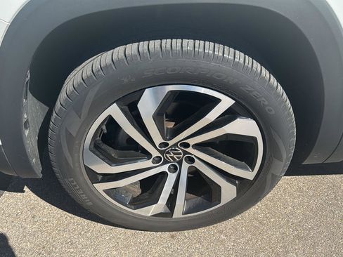 Used 2023 Volkswagen Atlas SEL AWD/4WD image 8