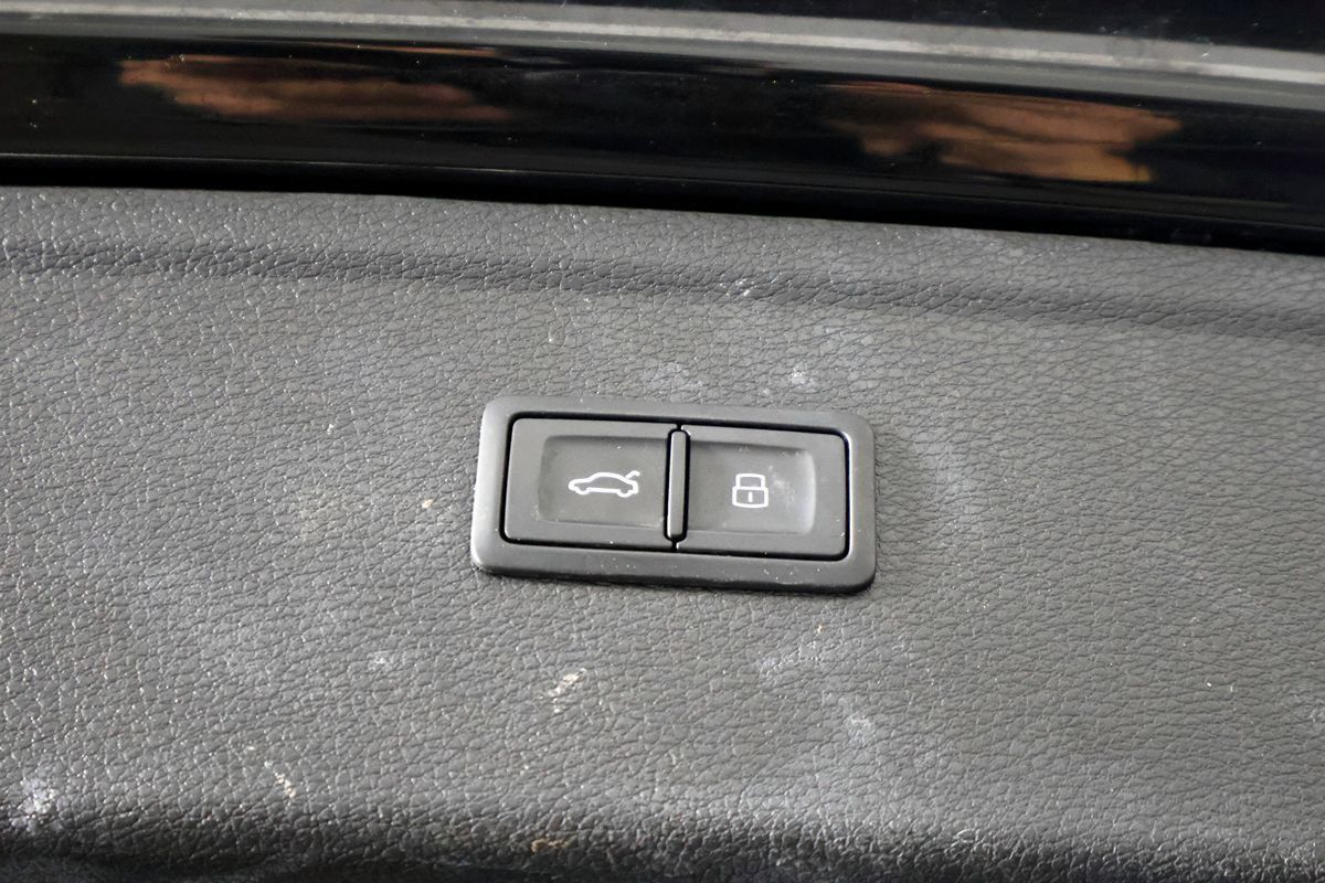 Used 2022 Audi SQ5 Premium Plus w/ Premium Plus Package AWD/4WD image 16