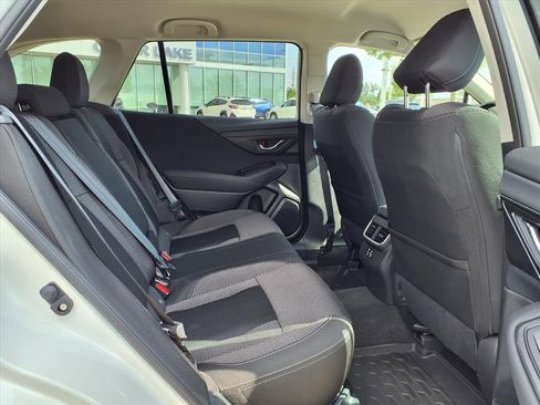 Used 2025 Subaru Outback Premium w/ Popular Package #1A image 7