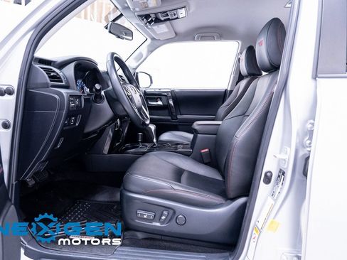 Used 2019 Toyota 4Runner TRD Off-Road Premium AWD/4WD image 25